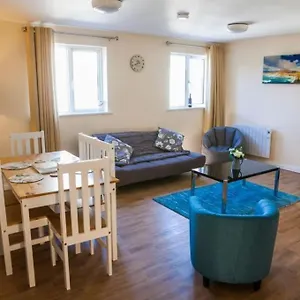 Apartment Centre Gem
